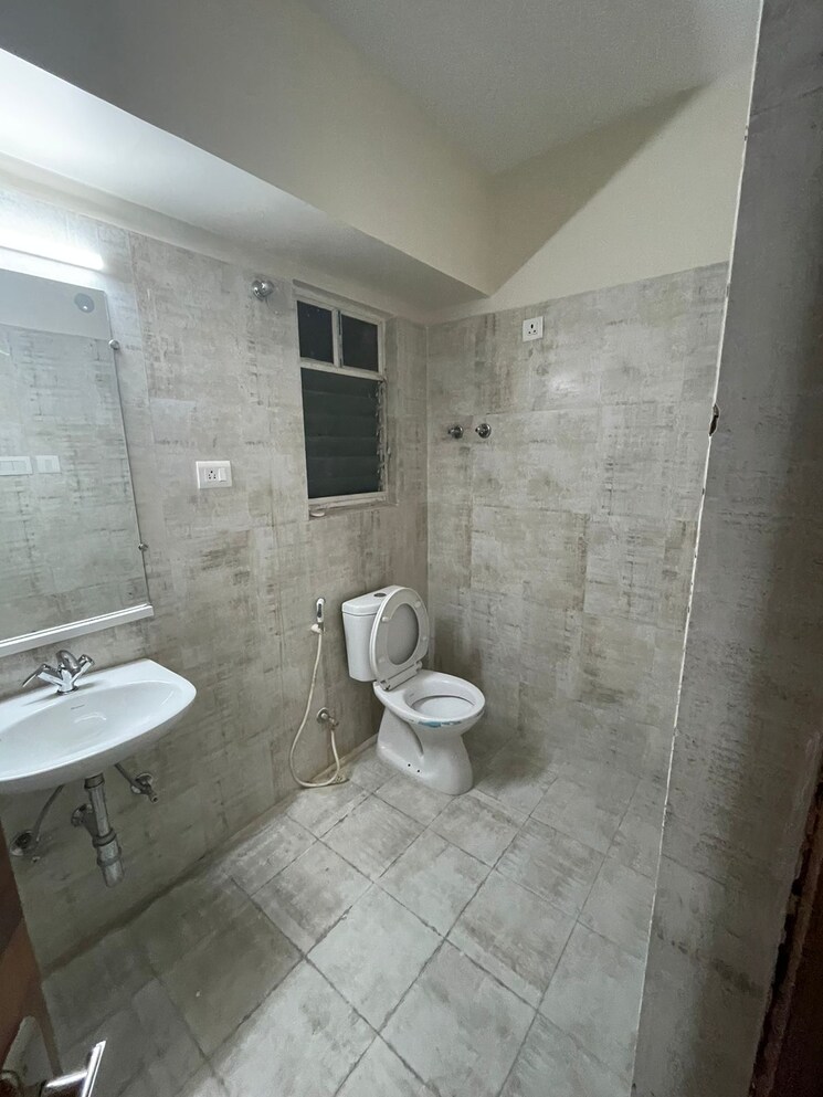 Bathroom, clubtown-gateway 3 Bedroom 1676 Sq.Ft. Apartment In Rajarhat Kolkata 8926253