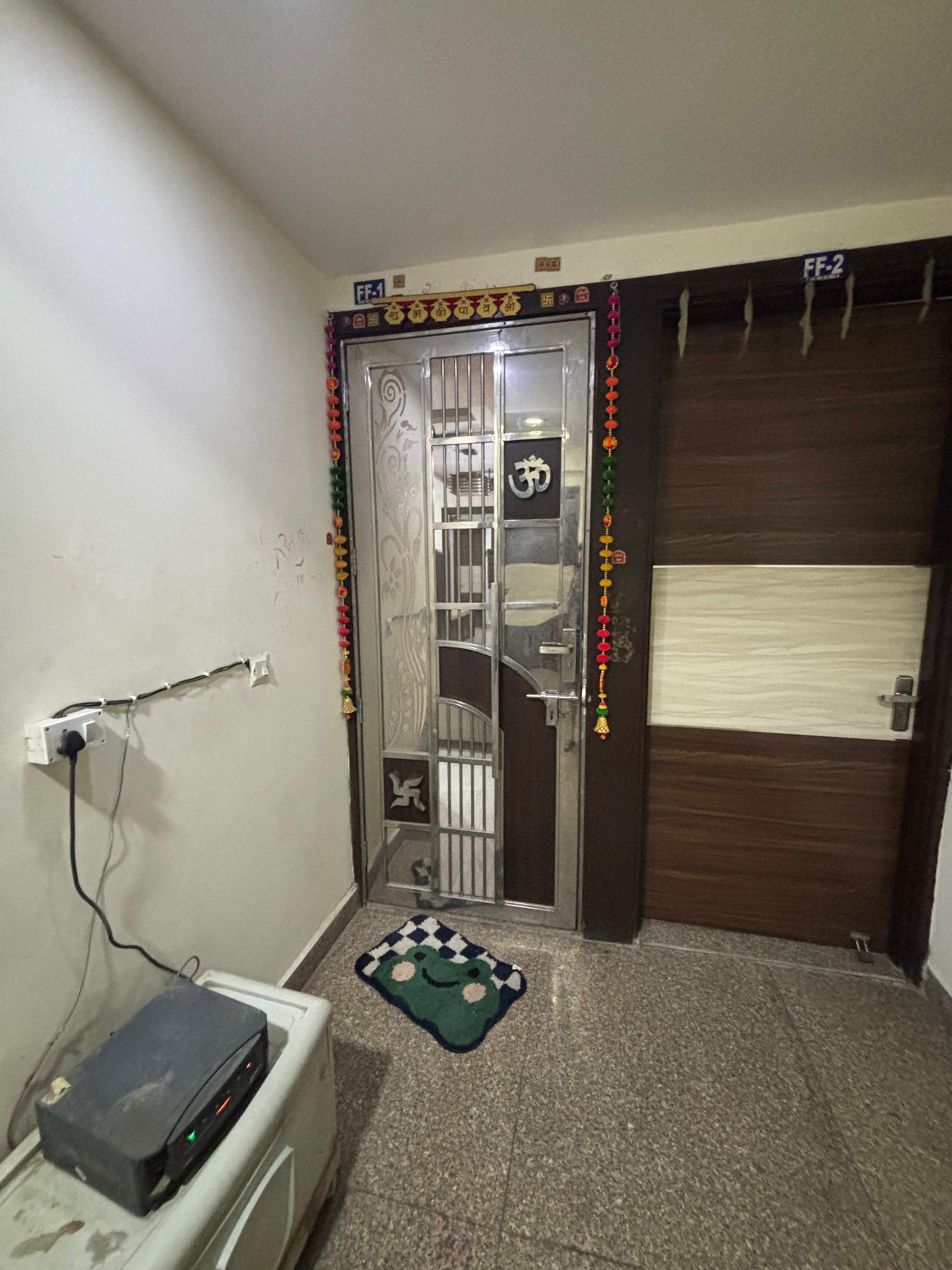 3 BHK Builder Floor For Sale in Shivalik Colony