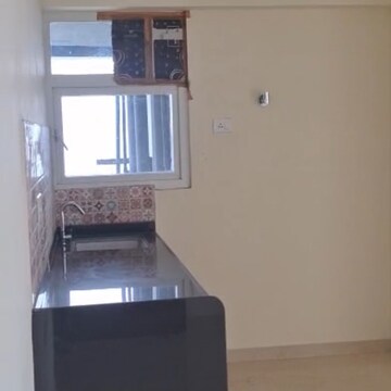 1 BHK Apartment For Rent in Ruparel Nova, Police Line