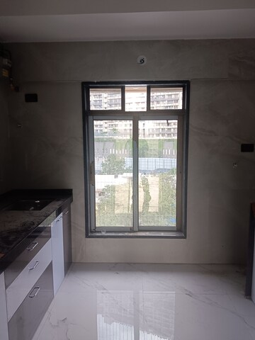 Room in 4 BHK Apartment at Kanakia Levels, Malad East – for Rent