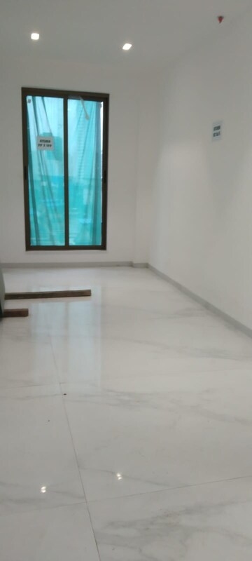 Room in 3 BHK Builder Floor at Next Space Aureate, Borivali West – for Sale
