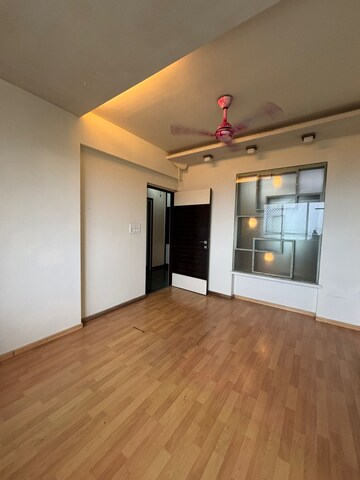 Room in 3 BHK Apartment at Hiranandani Verona Co op Housing Society Ltd, Powai – for Sale