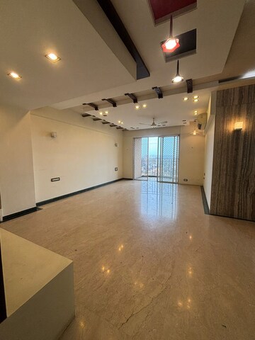 Room in 3 BHK Apartment at Hiranandani Verona Co op Housing Society Ltd, Powai – for Sale
