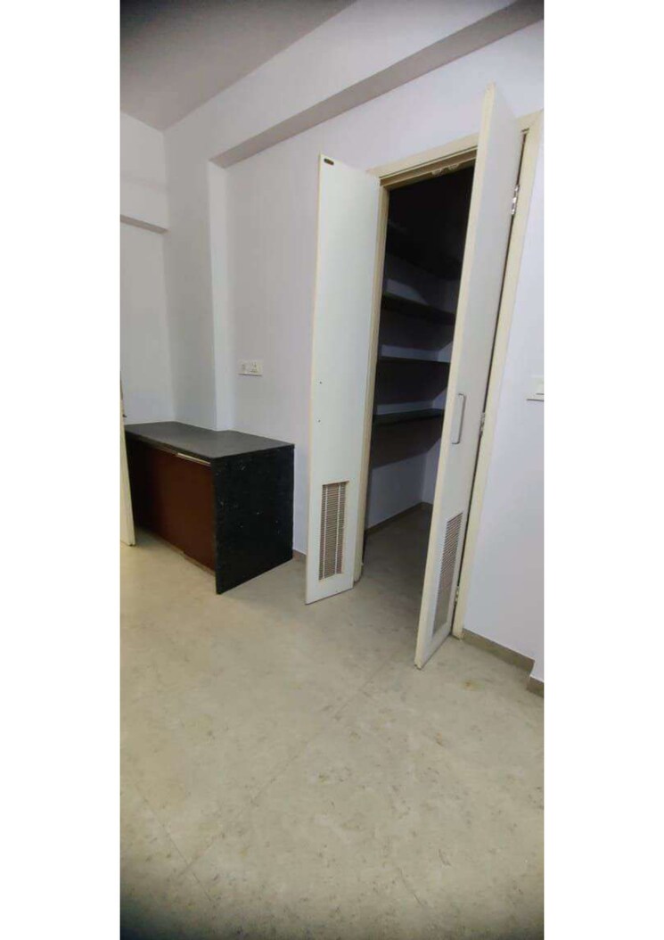 Room, ambli 4 Bedroom 3400 Sq.Ft. Apartment In Ambli Ahmedabad 8926296