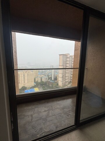 Room in 4 BHK Apartment at Kanakia Silicon Valley, Powai – for Sale