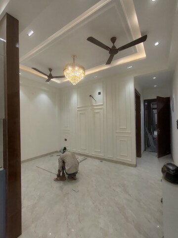 Bathroom in 2 BHK Apartment at Gyan Khand I – for Rent
