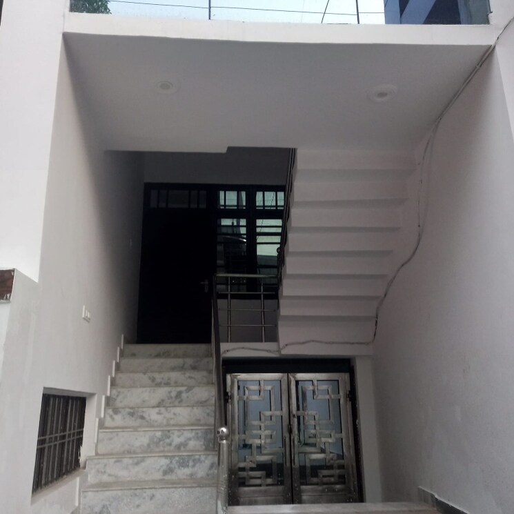 undefined, gomti nagar Commercial Office Space 1800 Sq.Ft. In Gomti Nagar Lucknow 8926354