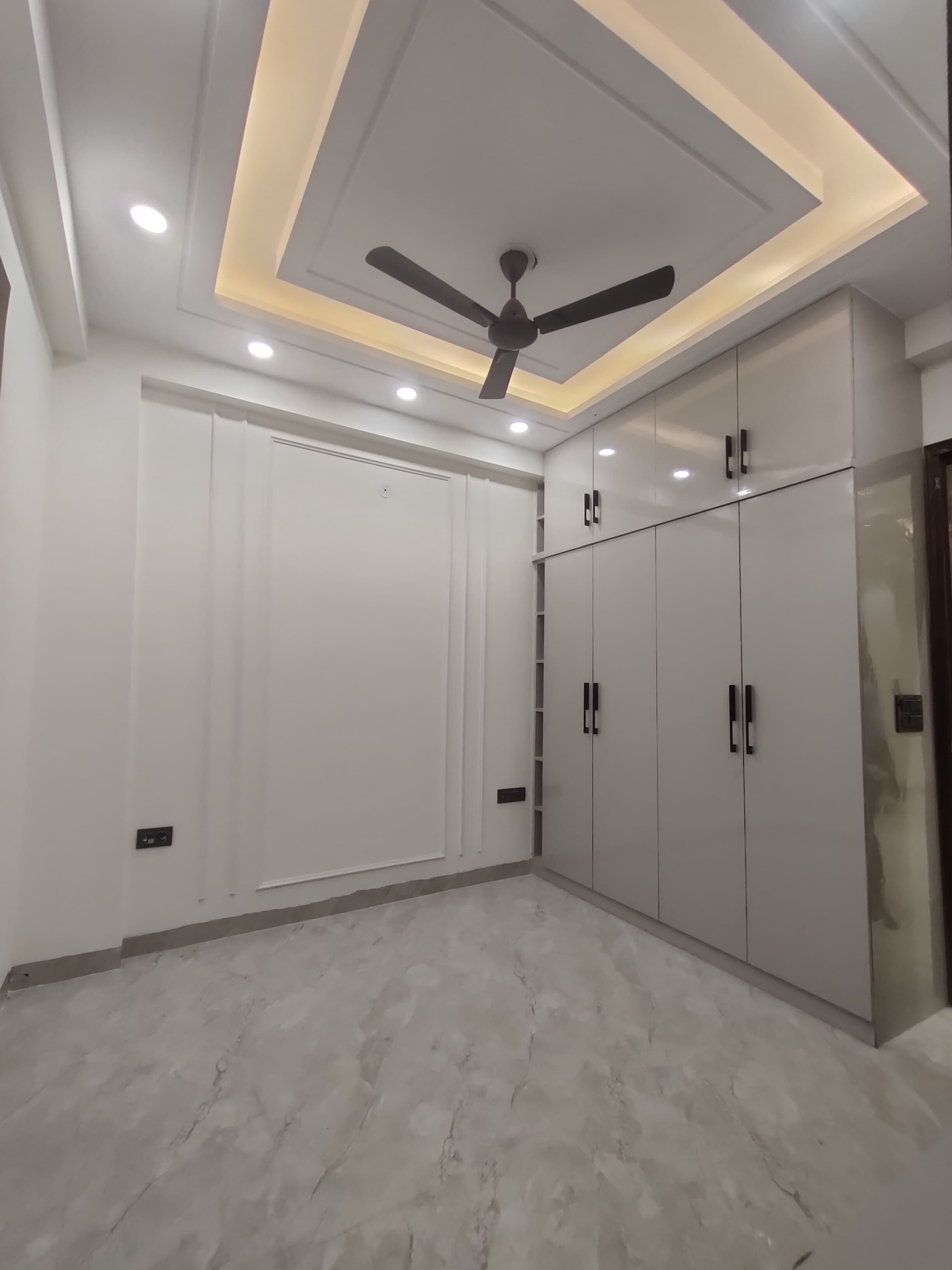 2 BHK Apartment For Rent in Swati Associates