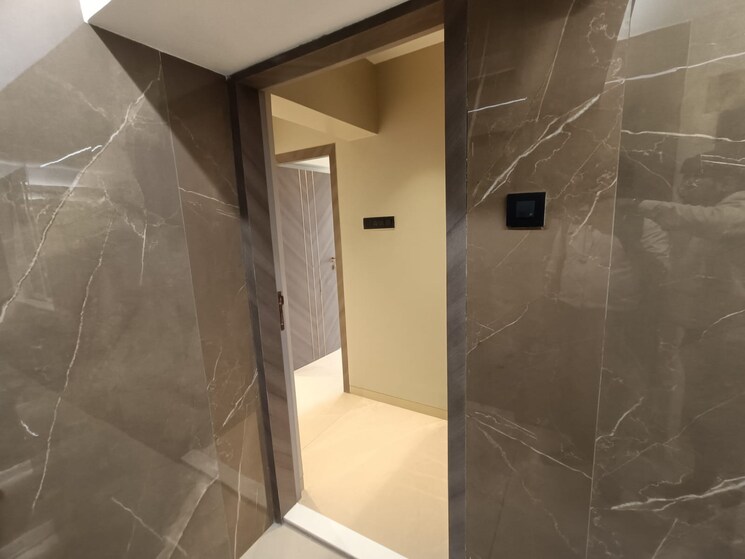 Bathroom, right-grishma-heights 5 Bedroom 1979 Sq.Ft. Apartment In Kandivali West Mumbai 8926367