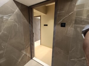 Bathroom in 5 BHK Apartment at Right Grishma Heights, Kandivali West – for Sale