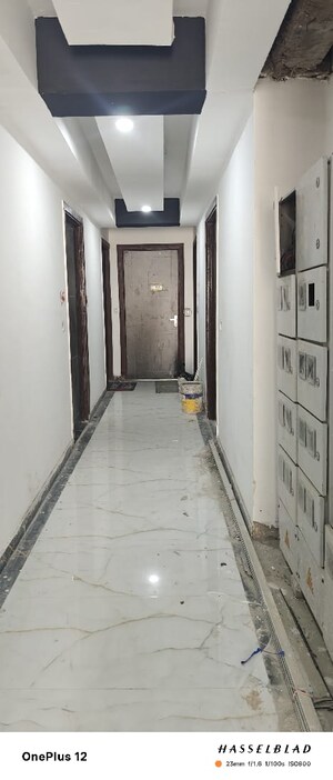 Building Lobby in 1 BHK Builder Floor at Sector 73 – for Sale