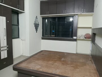 Room in 2 BHK Apartment at Tejashree CHS Bhusari Colony, Bhusari Colony – for Rent