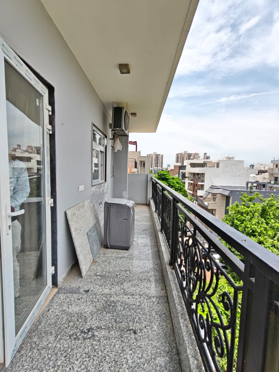 1 BHK Builder Floor For Rent in Sector 27