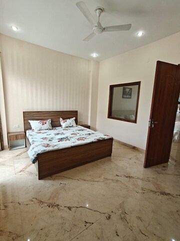 Bedroom in 1 BHK Builder Floor at Sector 27 – for Rent
