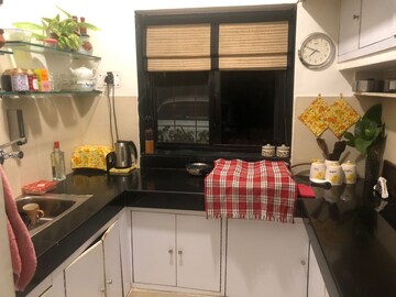 Kitchen in 2.5 BHK Builder Floor at Vile Parle West – for Rent