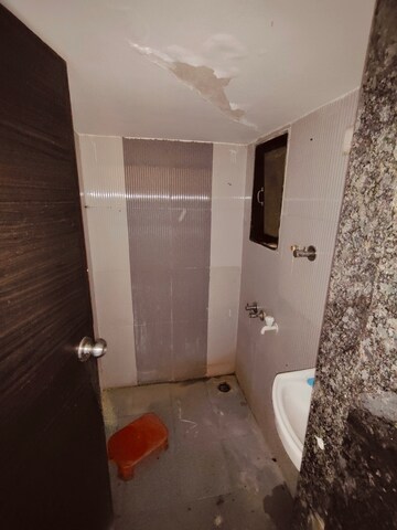 Bathroom in 1 BHK Apartment at Shree Manibhadra Heights, Nalasopara West – for Rent