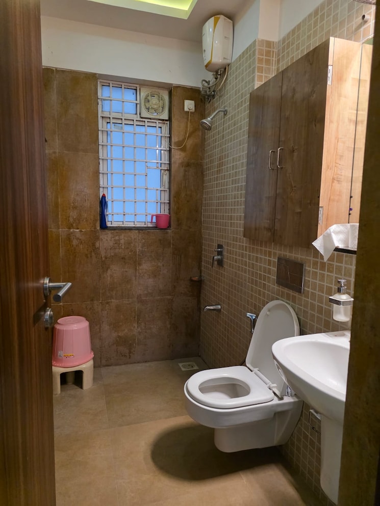 Bathroom, runwal-greens 2.5 Bedroom 925 Sq.Ft. Apartment In Mulund West Mumbai 8926428
