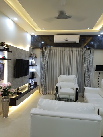 Team Area in 2.5 BHK Apartment at Runwal Greens, Mulund West – for Sale