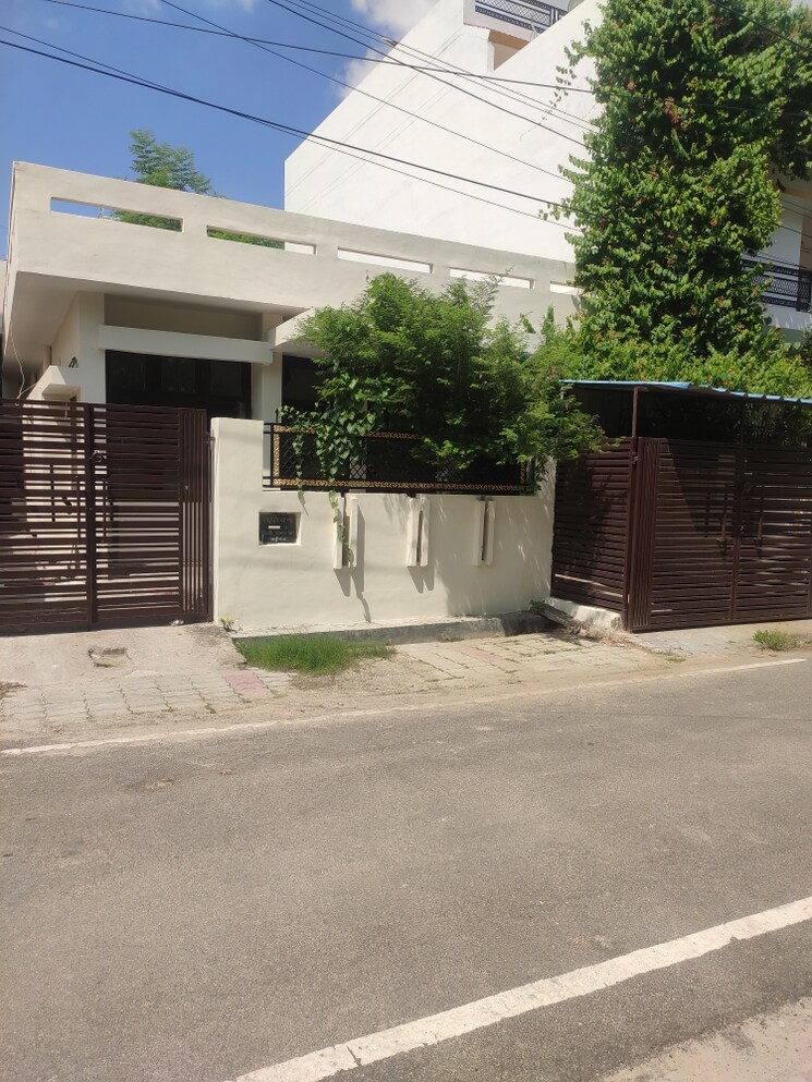 Exterior View, aliganj Commercial Warehouse 1800 Sq.Ft. In Aliganj Lucknow 8926470