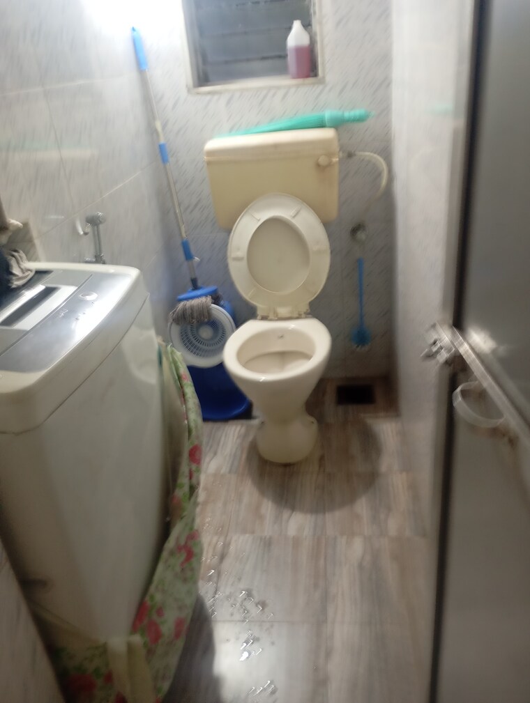 Bathroom, akal-chs 1.5 Bedroom 465 Sq.Ft. Apartment In Andheri East Mumbai 8926473