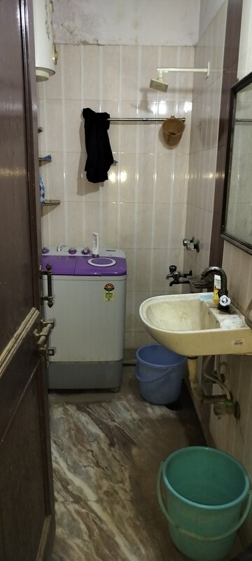 Master Bedroom in 2 BHK Independent House at RWA Apartments Sector 19, Sector 19 – for Rent
