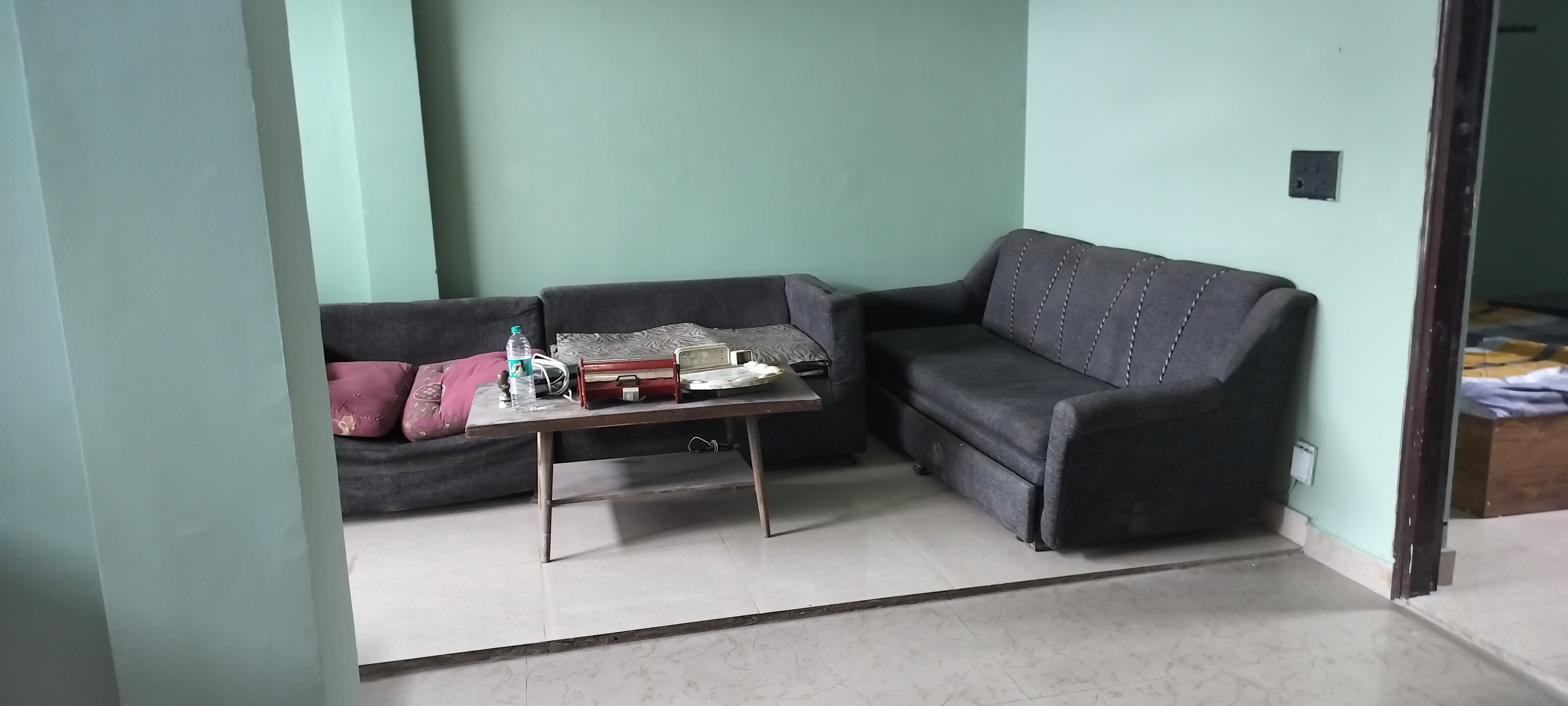 2 BHK Independent House For Rent in RWA Apartments Sector 52