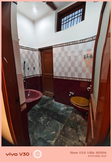 Kitchen in 2 BHK Independent House at Gomti Nagar – for Rent