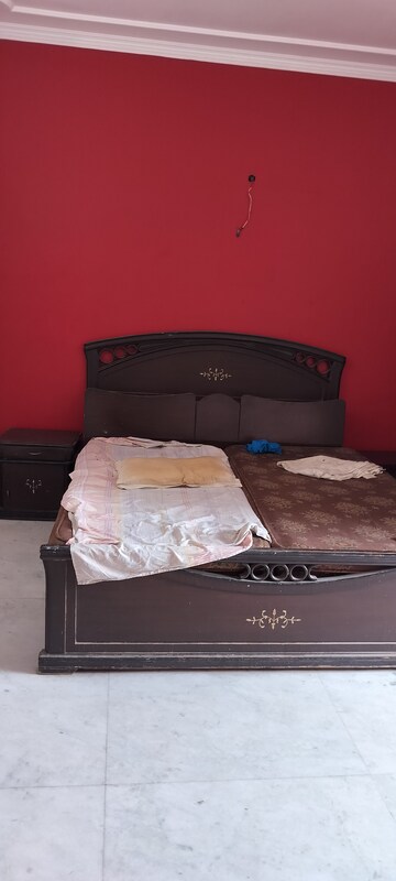 Furnished Amenities in 1.5 BHK Independent House at RWA Apartments Sector 41, Sector 41 – for Rent