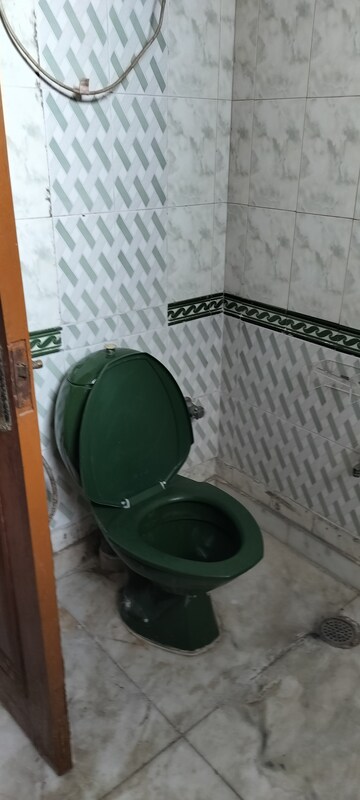 Bathroom in 1.5 BHK Independent House at RWA Apartments Sector 41, Sector 41 – for Rent