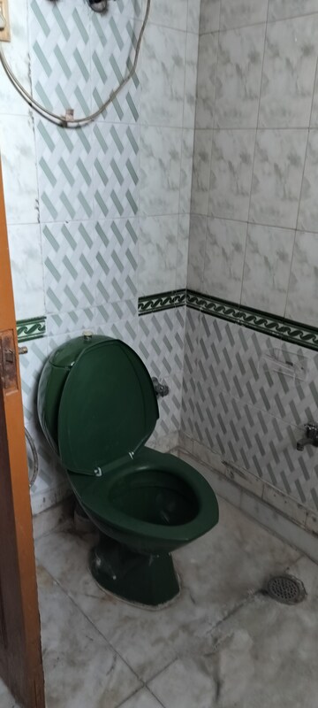 Bathroom in 1.5 BHK Independent House at RWA Apartments Sector 41, Sector 41 – for Rent