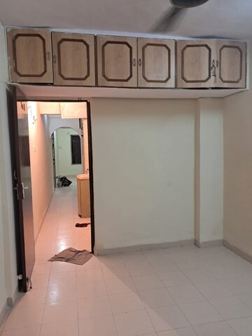 Room in 1 BHK Apartment at Andheri West – for Rent