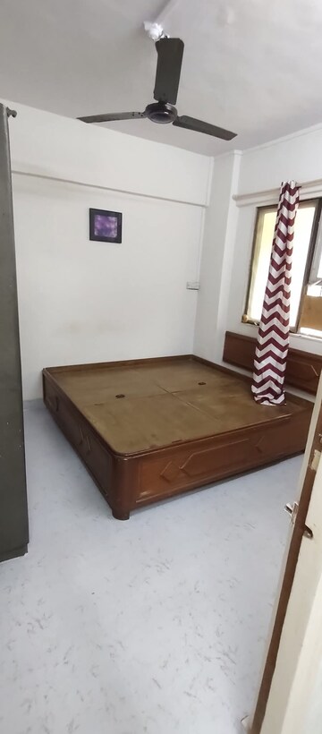 Bedroom in 1 BHK Apartment at Andheri West – for Rent
