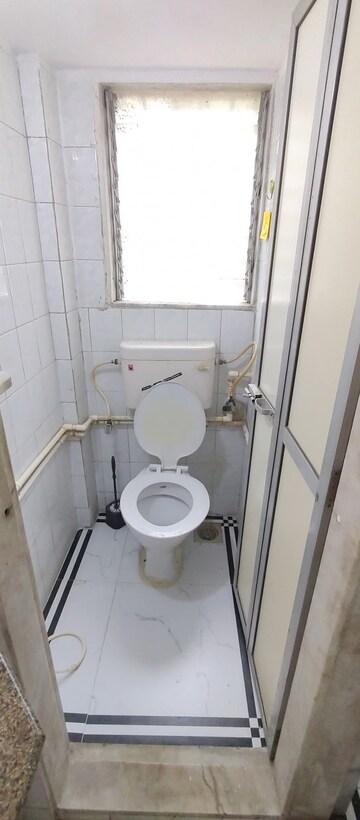 Bathroom in 1 BHK Apartment at Andheri West – for Rent