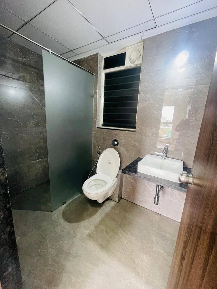 Bathroom, goel-ganga-serio 2 Bedroom 747 Sq.Ft. Apartment In Kharadi Pune 8926505