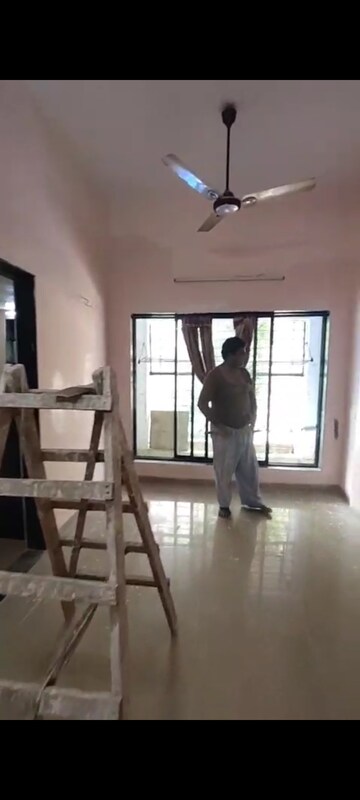 Bedroom in 1 BHK Apartment at Venus CHS Andheri, Andheri West – for Rent