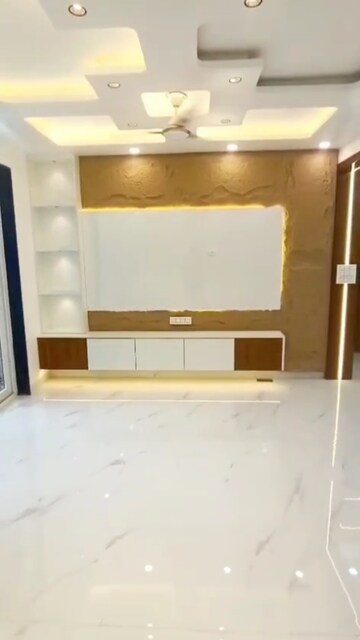 Room in 3 BHK Apartment at Sector 10 Dwarka – for Sale