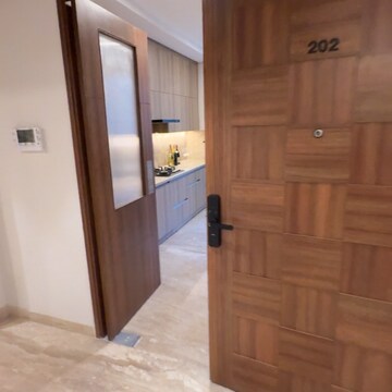 Room in 3 BHK Apartment at Ambience Creacions, Sector 22 – for Rent