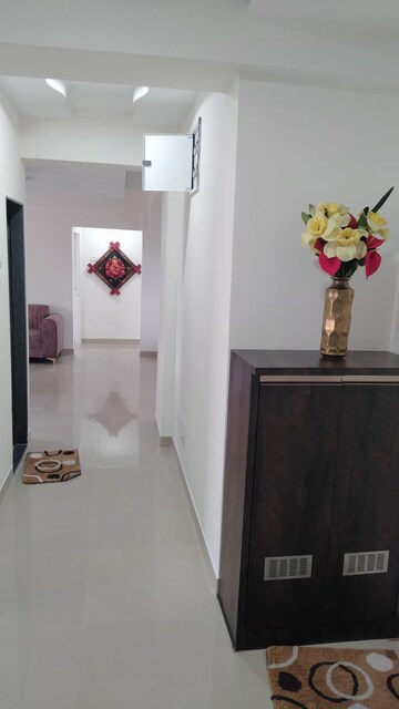 Furnished Amenities in 4 BHK Apartment at Maitri CHS Santacruz, Santacruz East – for Rent