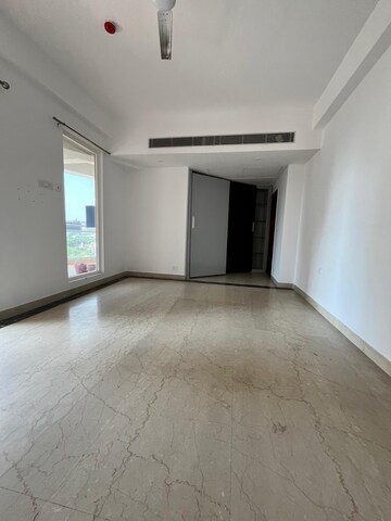 Room in 3 BHK Apartment at Supertech ORB, Sector 74 – for Rent