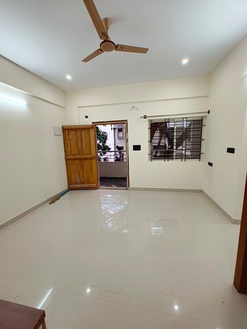 Room in 2 BHK Builder Floor at Indiranagar – for Rent