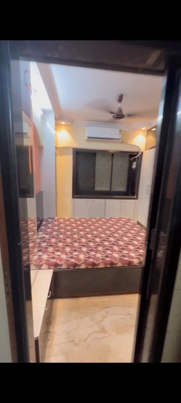 Bedroom in 1 BHK Apartment at Andheri West – for Rent