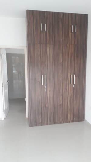 Furnished Amenities in 4 BHK Builder Floor at Emaar MGF Emerald Hills, Sector 65 – for Sale