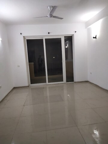 Room in 3 BHK Builder Floor at Emaar Emerald Floors, Sector 65 – for Rent