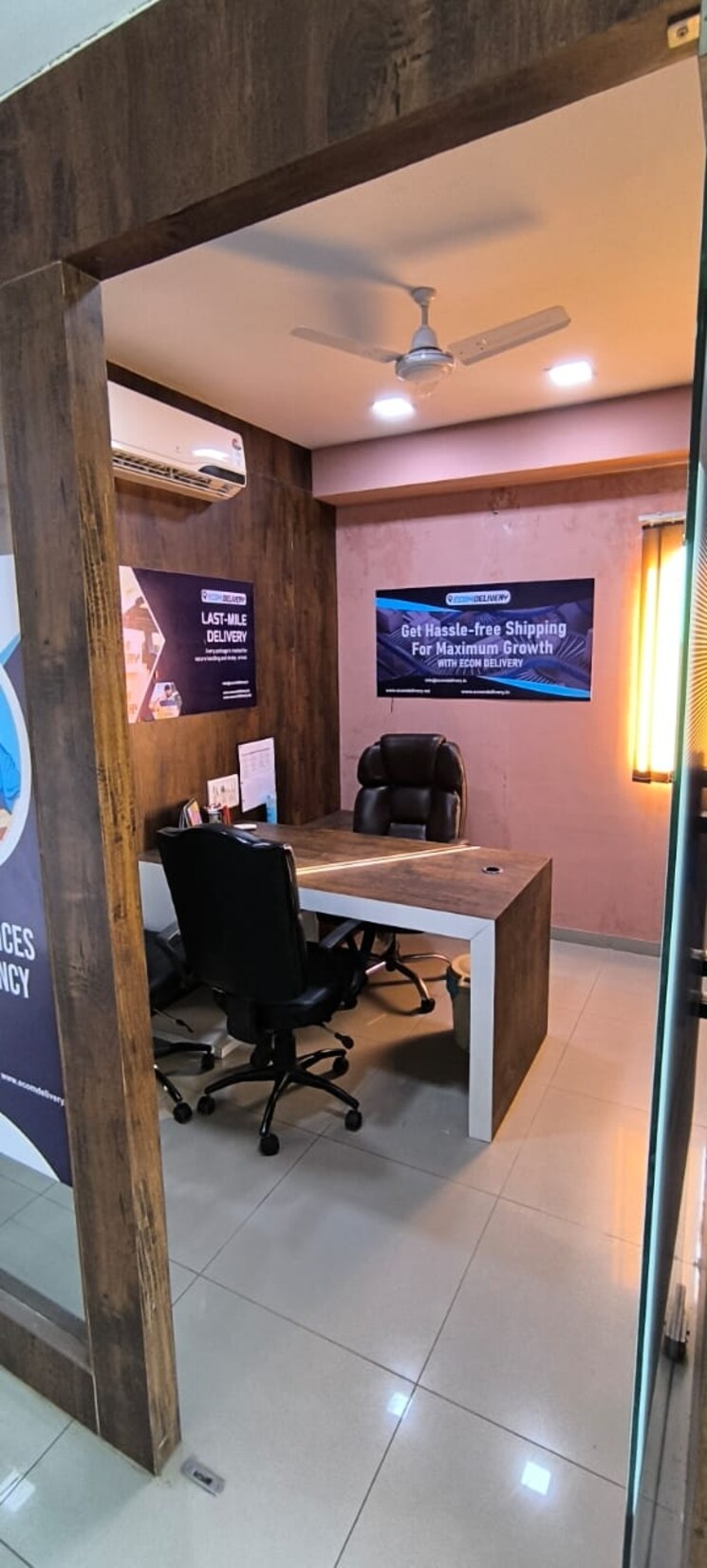 Team Area, old padra road Commercial Office Space 800 Sq.Ft. In Old Padra Road Vadodara 8926697