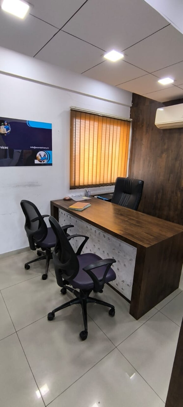 Team Area, old padra road Commercial Office Space 800 Sq.Ft. In Old Padra Road Vadodara 8926697