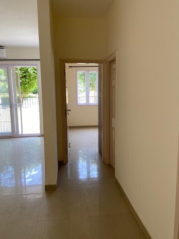 Room in 3 BHK Builder Floor at Emaar MGF Emerald Hills, Sector 65 – for Rent