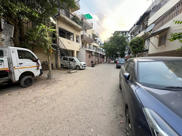 Exterior View, rwa-qutab-enclave 3 Bedroom 900 Sq.Ft. Apartment In Katwaria Sarai Delhi 8926702