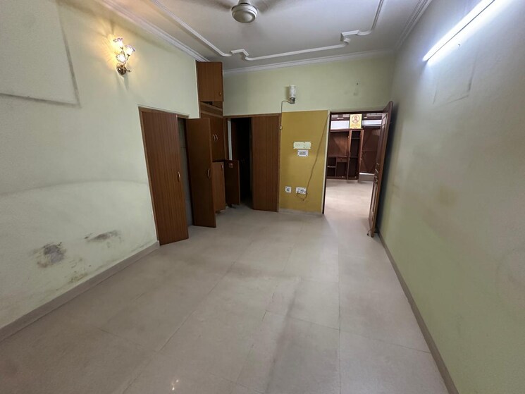 Room, rwa-qutab-enclave 3 Bedroom 900 Sq.Ft. Apartment In Katwaria Sarai Delhi 8926702