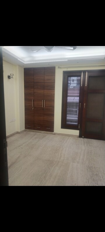 Room in 3 BHK Builder Floor at Greater Kailash I – for Rent