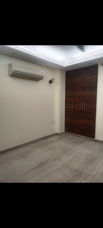 Room in 3 BHK Builder Floor at Greater Kailash I – for Rent